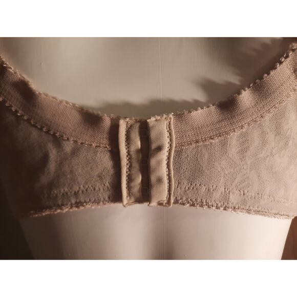 Playtex 18-Hour Wireless Bra 4693 Sz 38C Ultimate Shoulder Comfort 4-Way Support - Picture 9 of 10